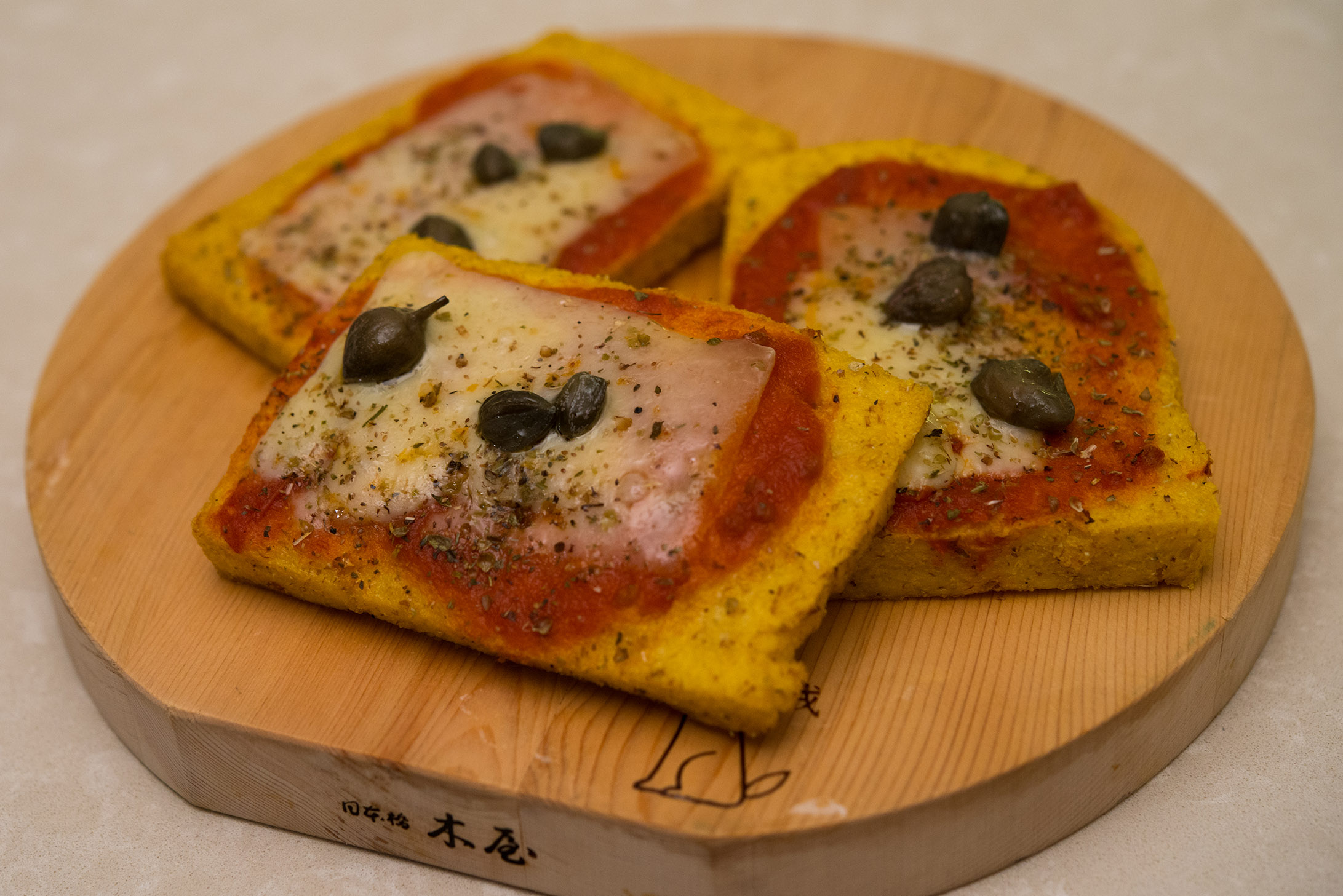 BASIC RECIPE: SMALL POLENTA PIZZAS